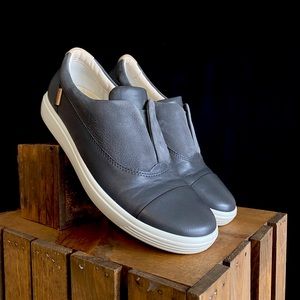 ECCO Soft 7 slip-ons